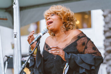 Maryel Epps sings for a delighted audience at the Jazz for Tomorrow Stage